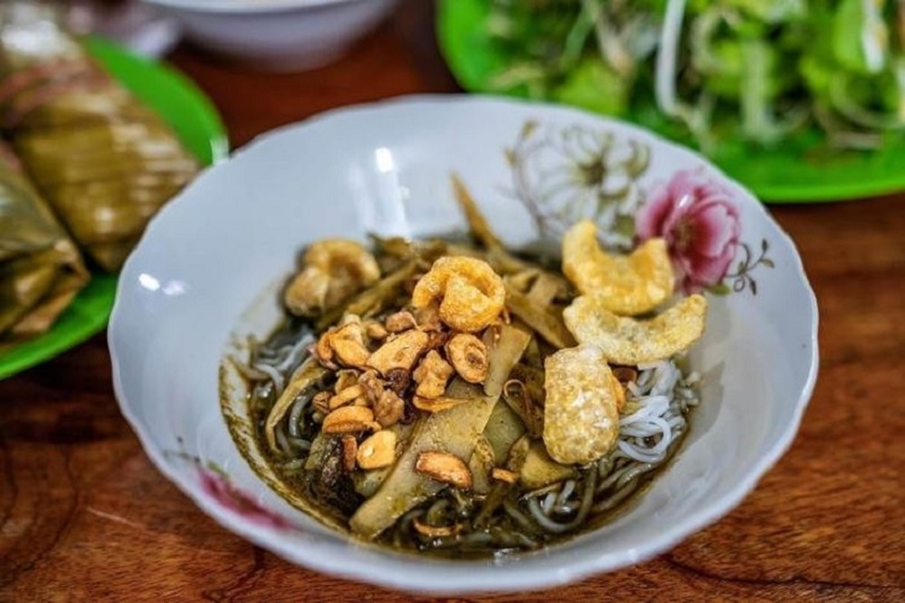 Bún Cua Thối Cô Chi – Đặc Sản Bún Mắm Cua Phùng Hưng Pleiku