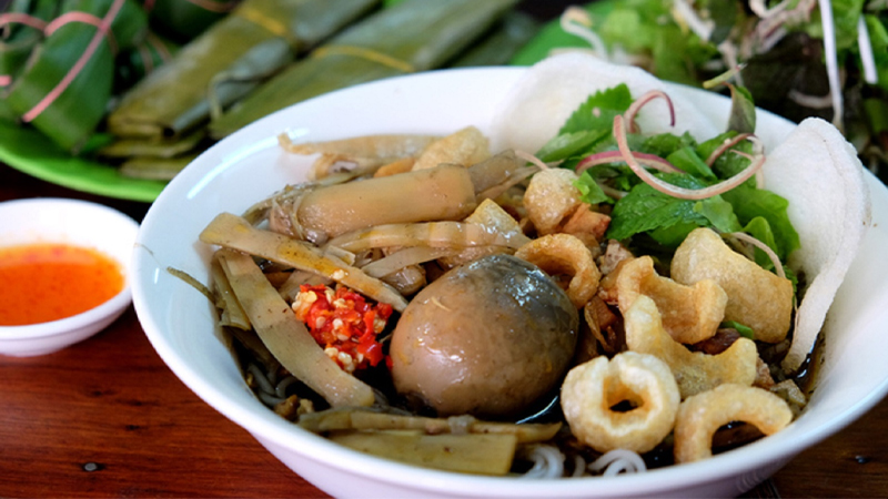 Bún Cua Thối Cô Chi – Đặc Sản Bún Mắm Cua Phùng Hưng Pleiku