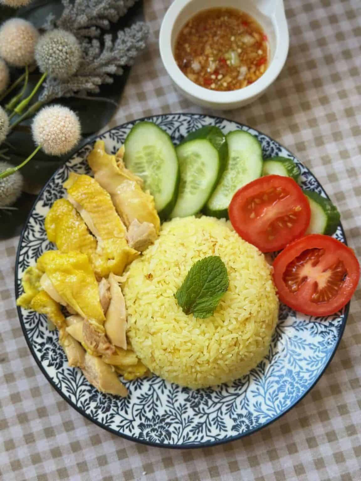 Cơm Gà Hải Nam Pleiku – Cơm Gà Giòn Da Gia Truyền Gia Lai