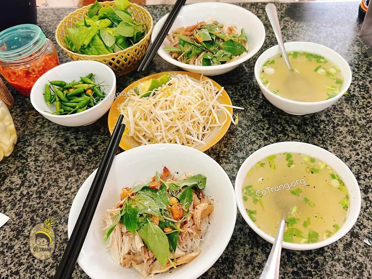 Phở Khô Ngọc Sơn – Đặc Sản Phở 2 Tô Pleiku Gia Lai