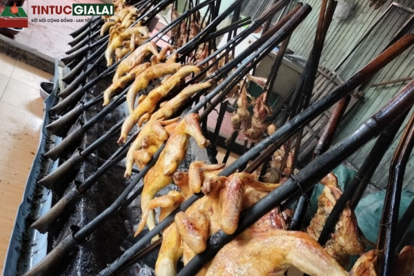 Quán Nhậu Cơm Lam Gà Nướng KSOR HNAO Pleiku – Quán Nhậu & Ẩm Thực Đêm Phố Núi Tại Gia Lai