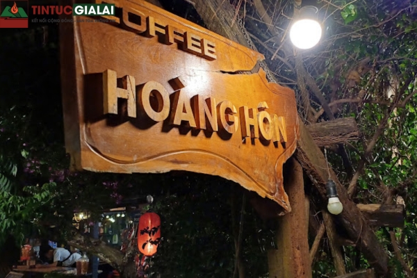 Tiệm Cà Phê Hoàng Hôn Pleiku – Quán Cà Phê View Biển Hồ Săn Mây Tại Gia Lai